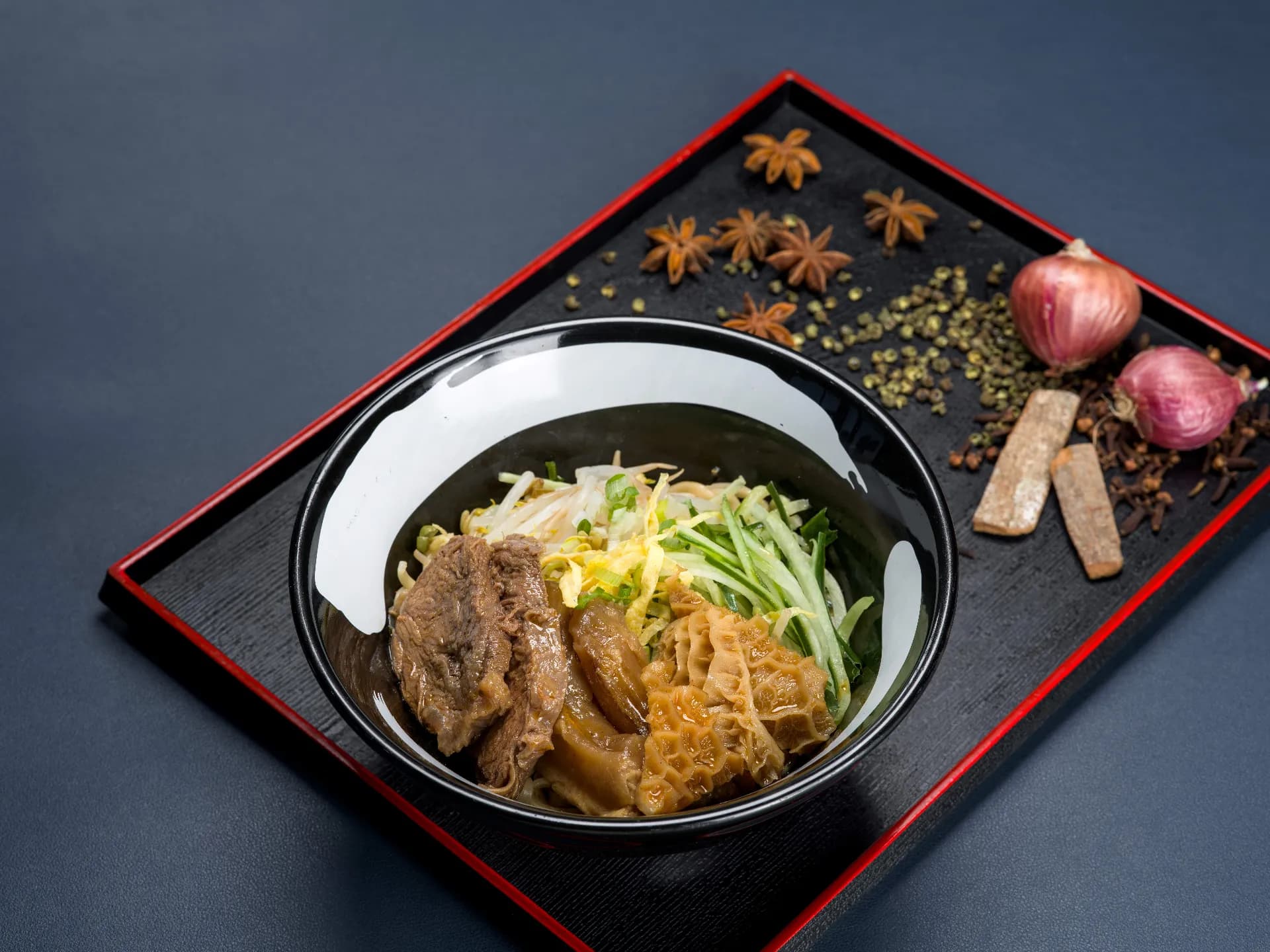 牛三寶乾拌麵（牛肉+牛筋+牛肚）