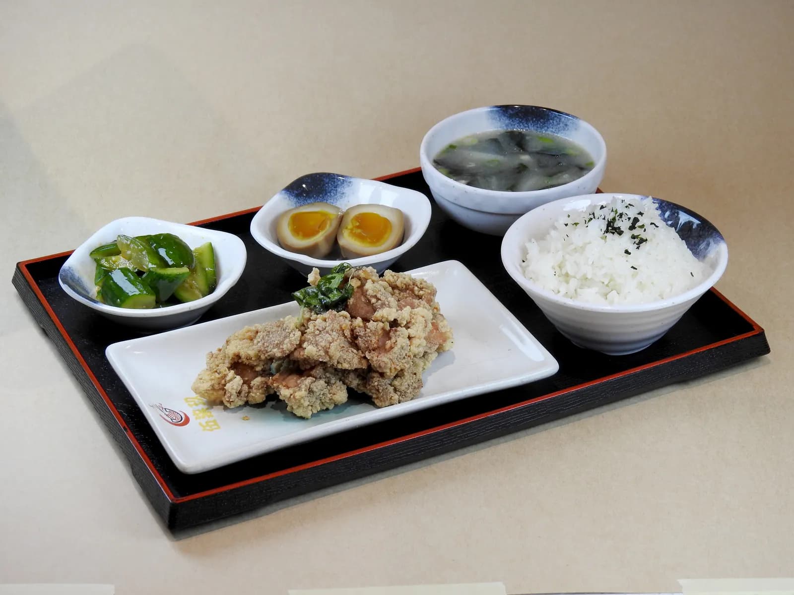 鹽酥雞飯