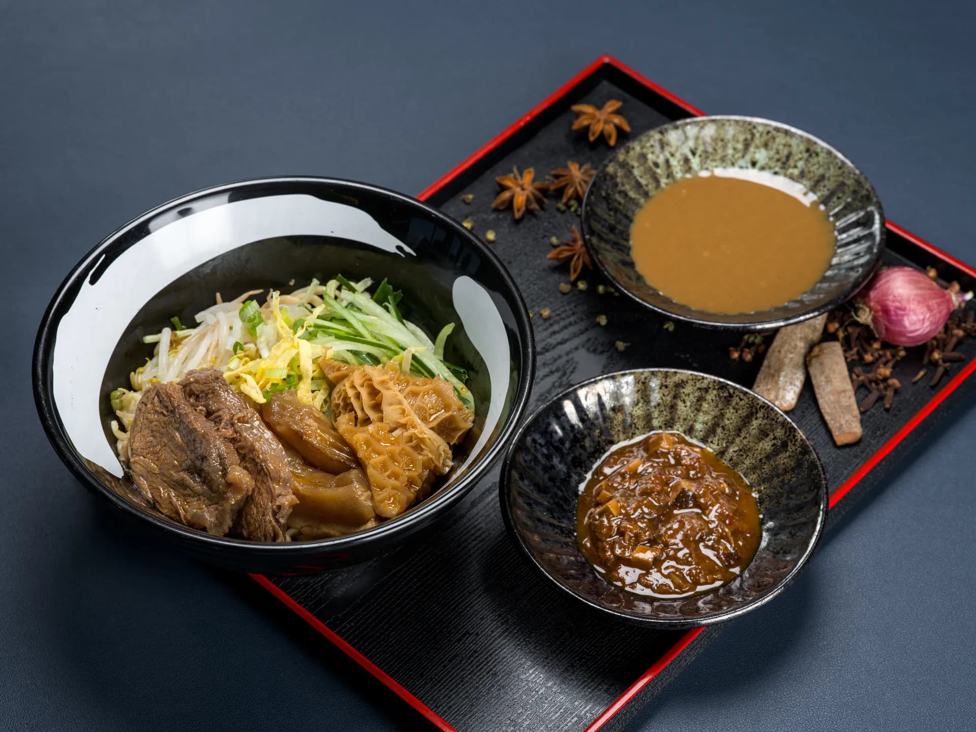 總裁麵(牛肉+牛筋+牛肚)