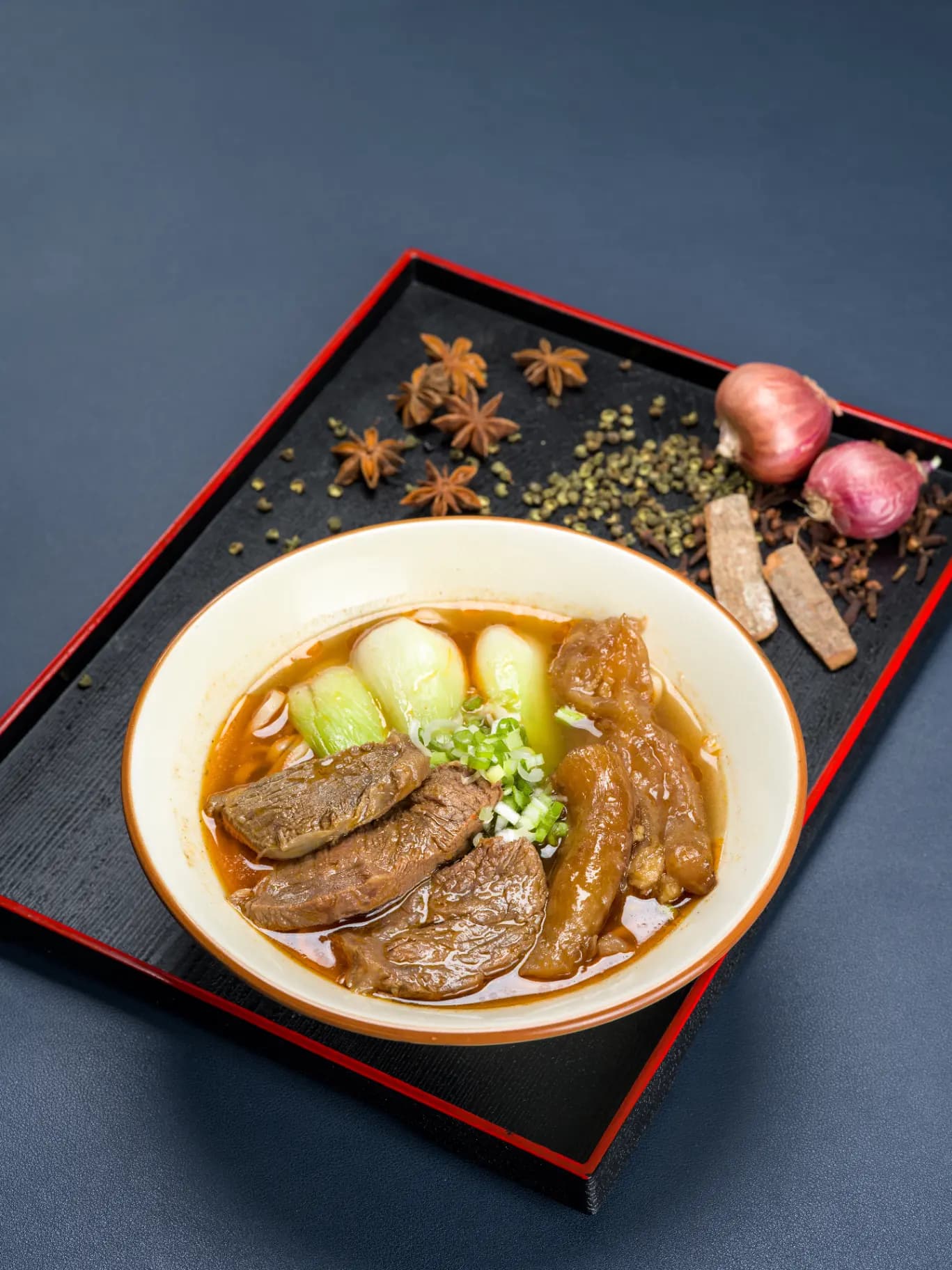 紅燒半筋半肉湯麵