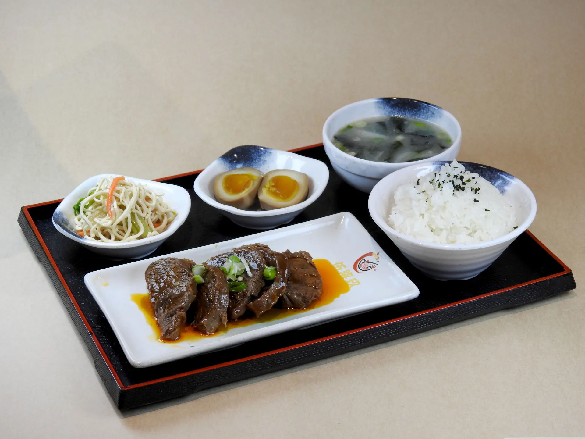 紅燒牛肉飯