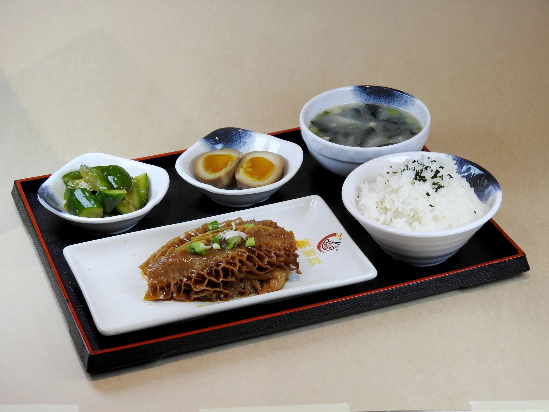 紅燒牛肚飯
